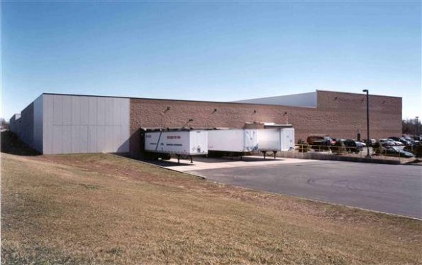 cosmair-rear-parking-lot
